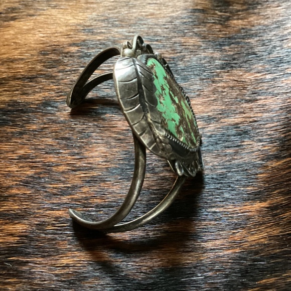 Vintage Native American Sterling Silver Old Pawn Turquoise Cuff - Picture 13 of 16